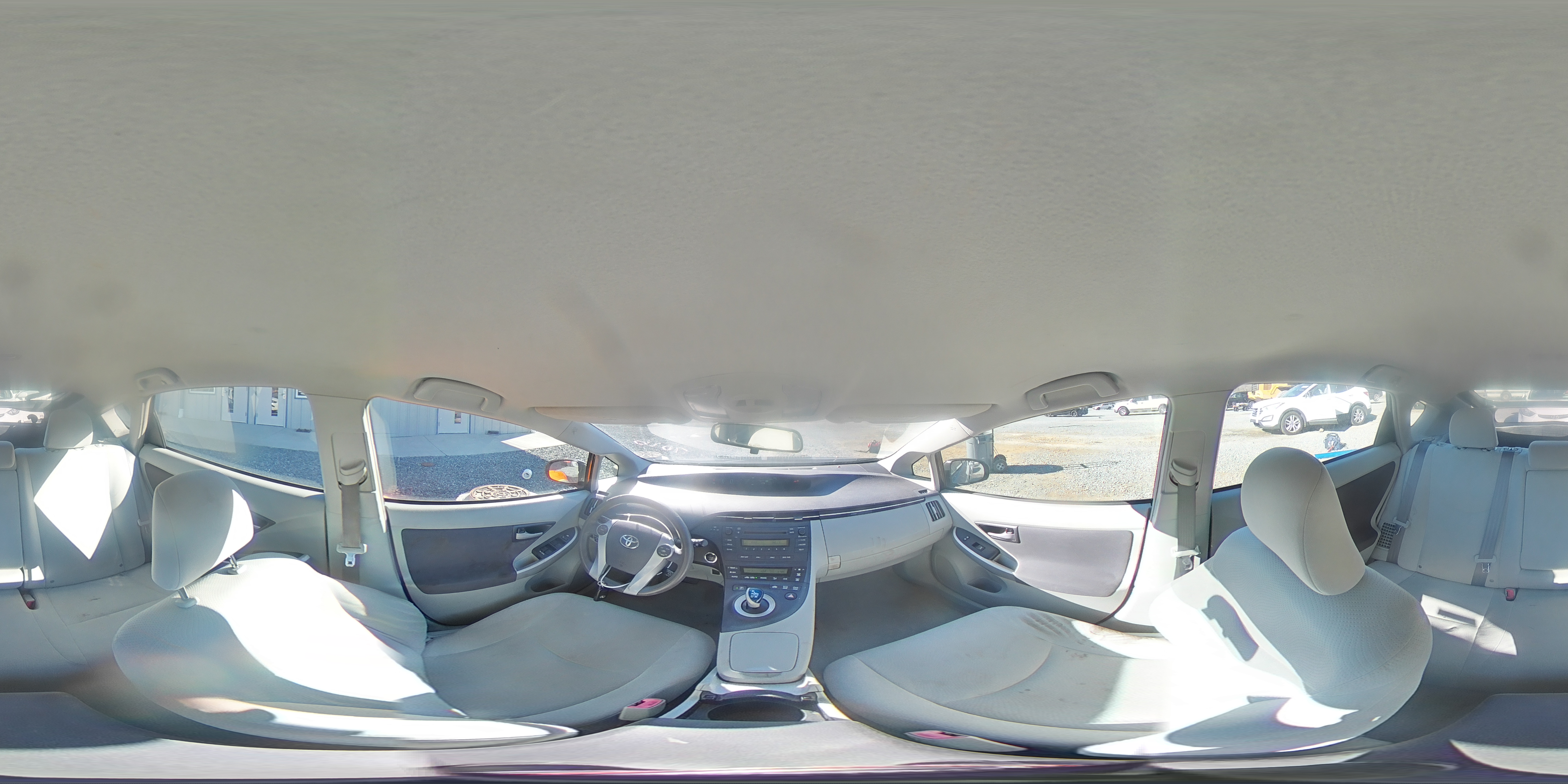 2011 Toyota Prius - Image 13