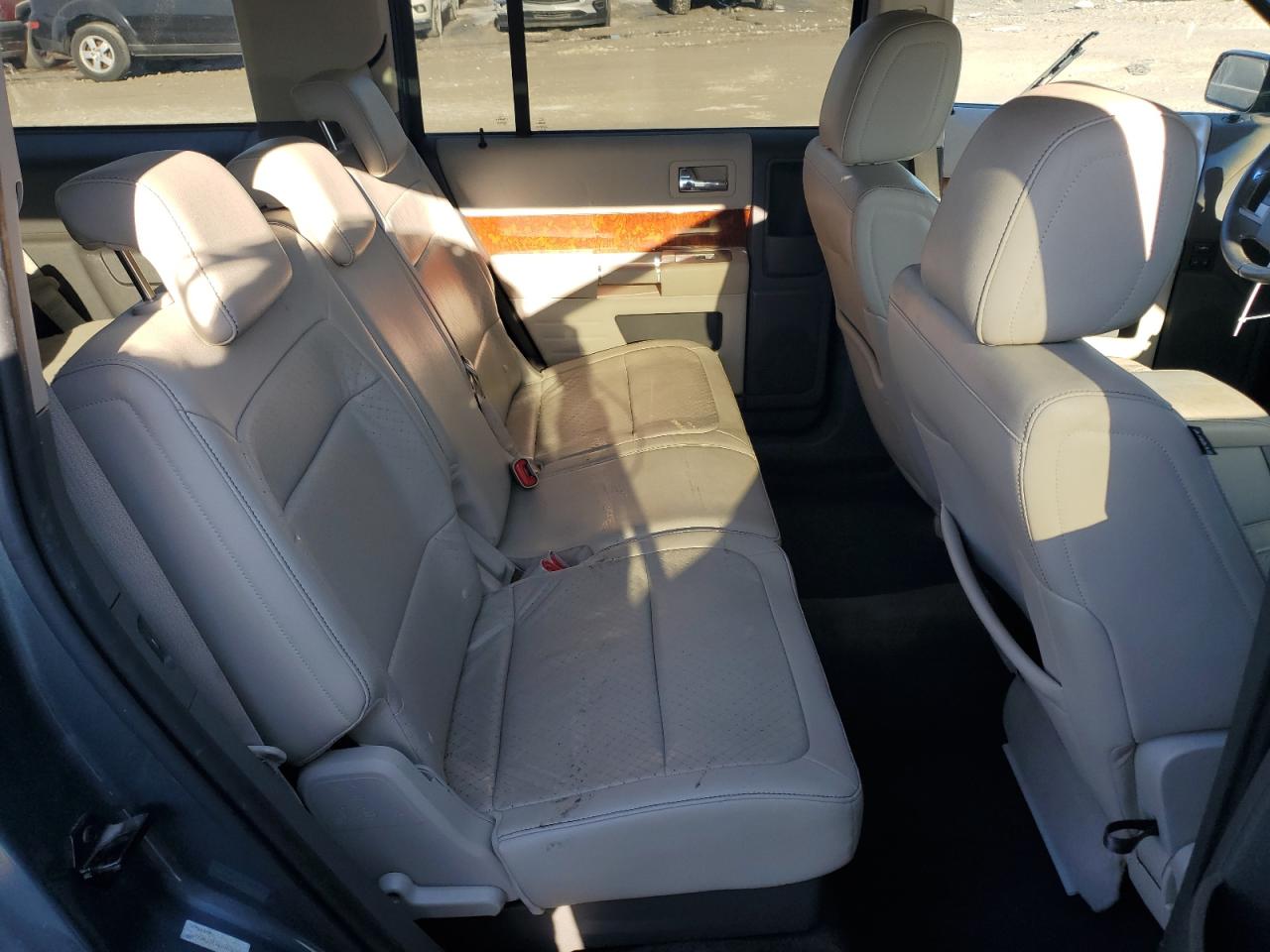 2010 Ford Flex - Image 11