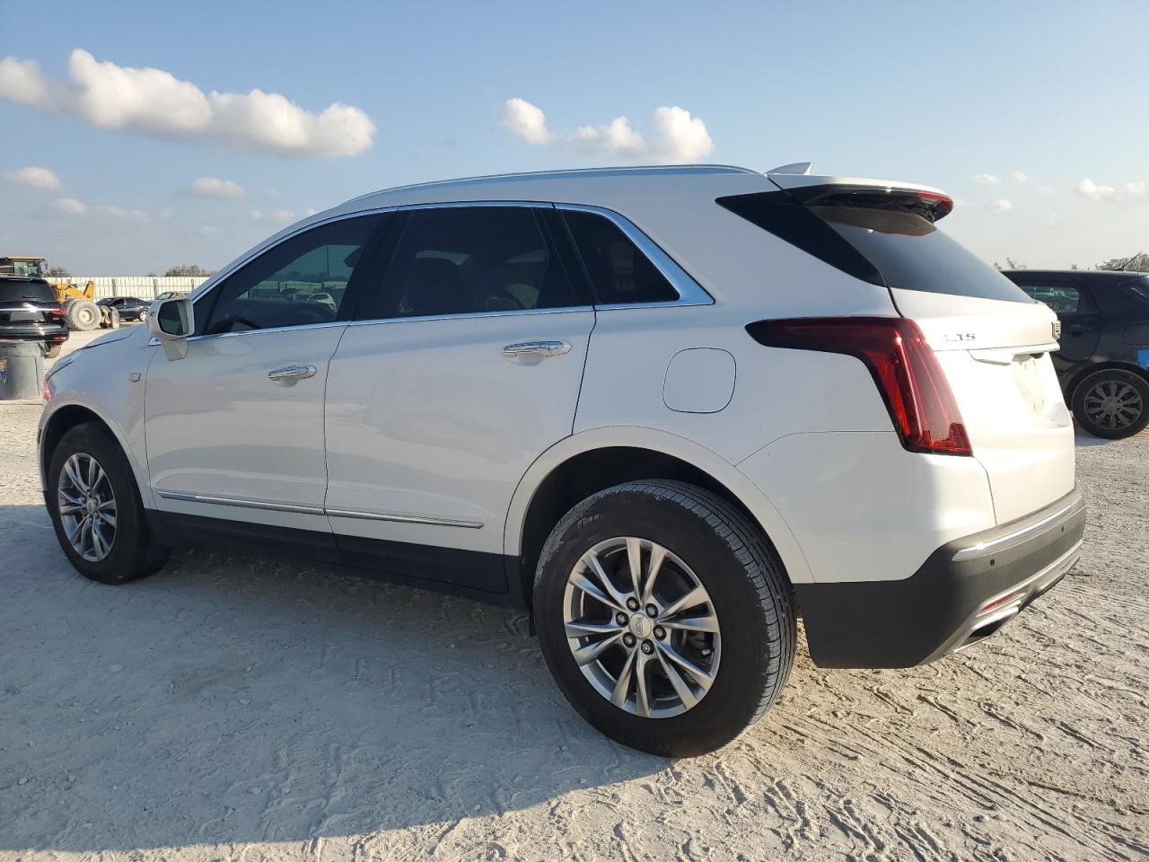 2020 Cadillac XT5 - Image 2