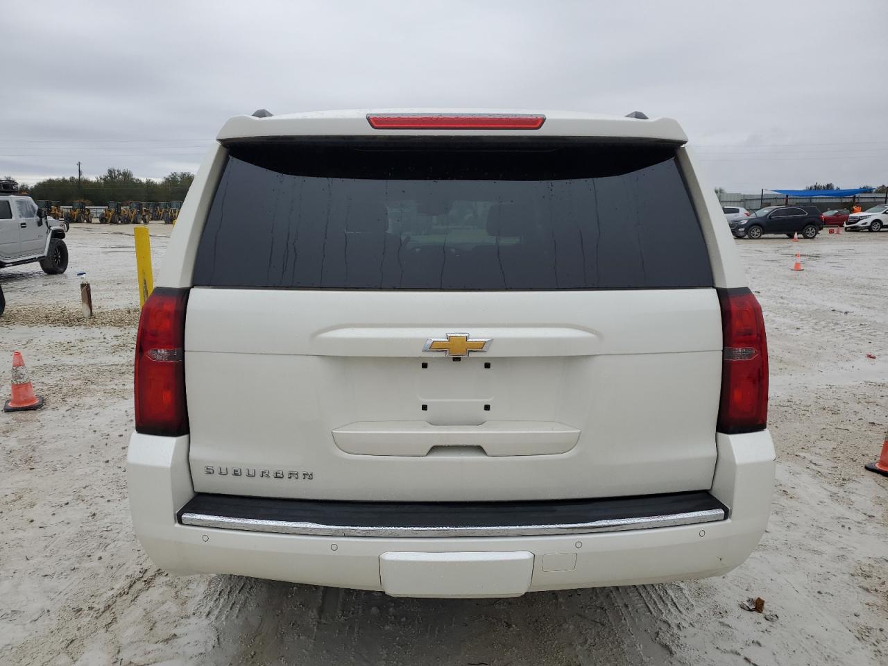 VIN 1GNSKKKC8FR518276 2015 CHEVROLET SUBURBAN no.6