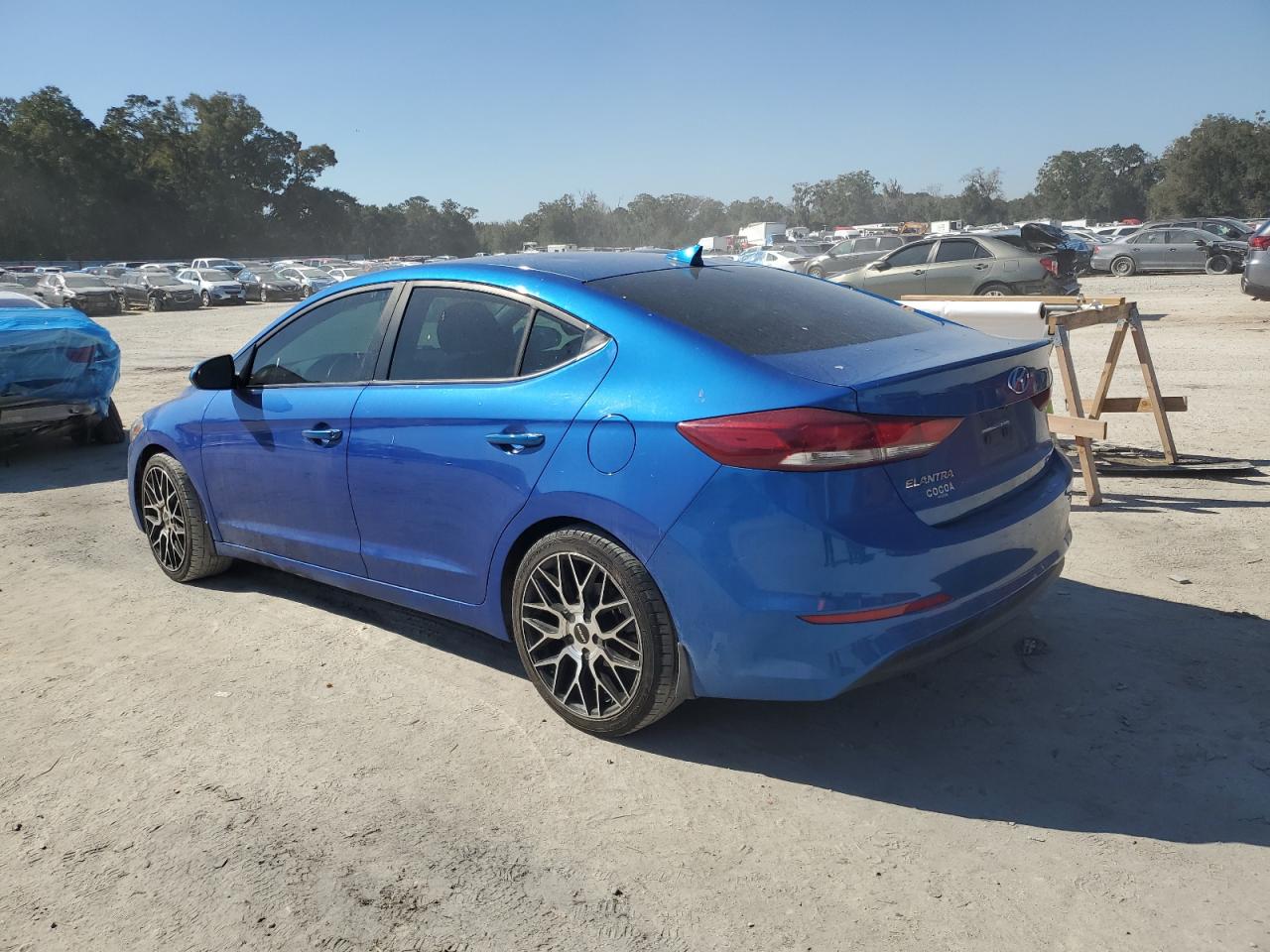2018 Hyundai Elantra - Image 2