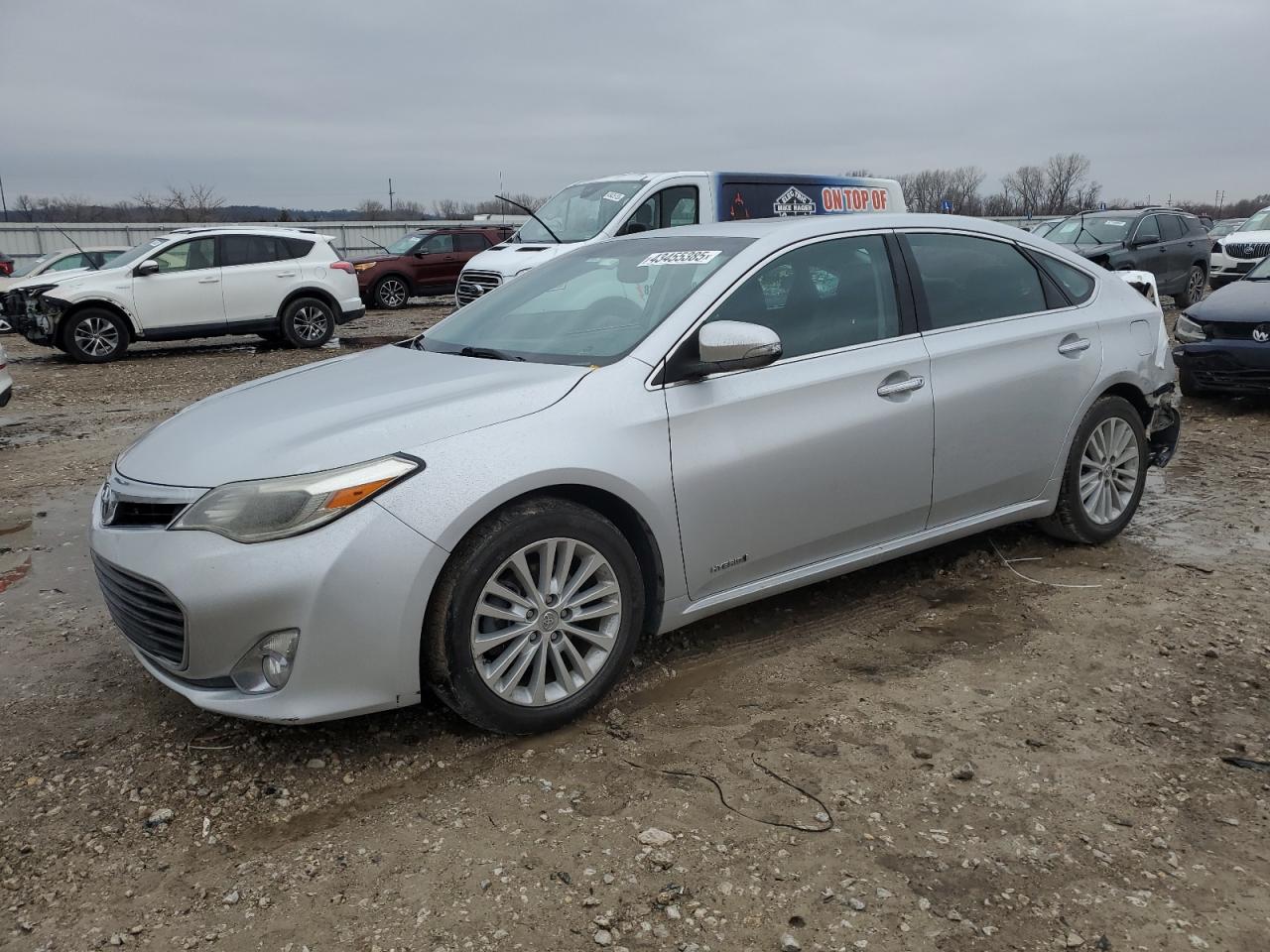 2013 Toyota Avalon - Image 1