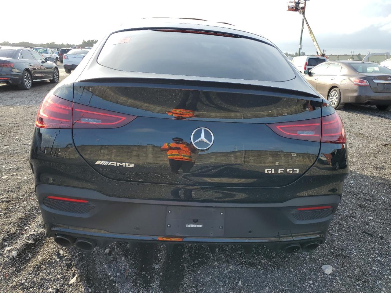 2024 Mercedes-Benz GLE - Image 6