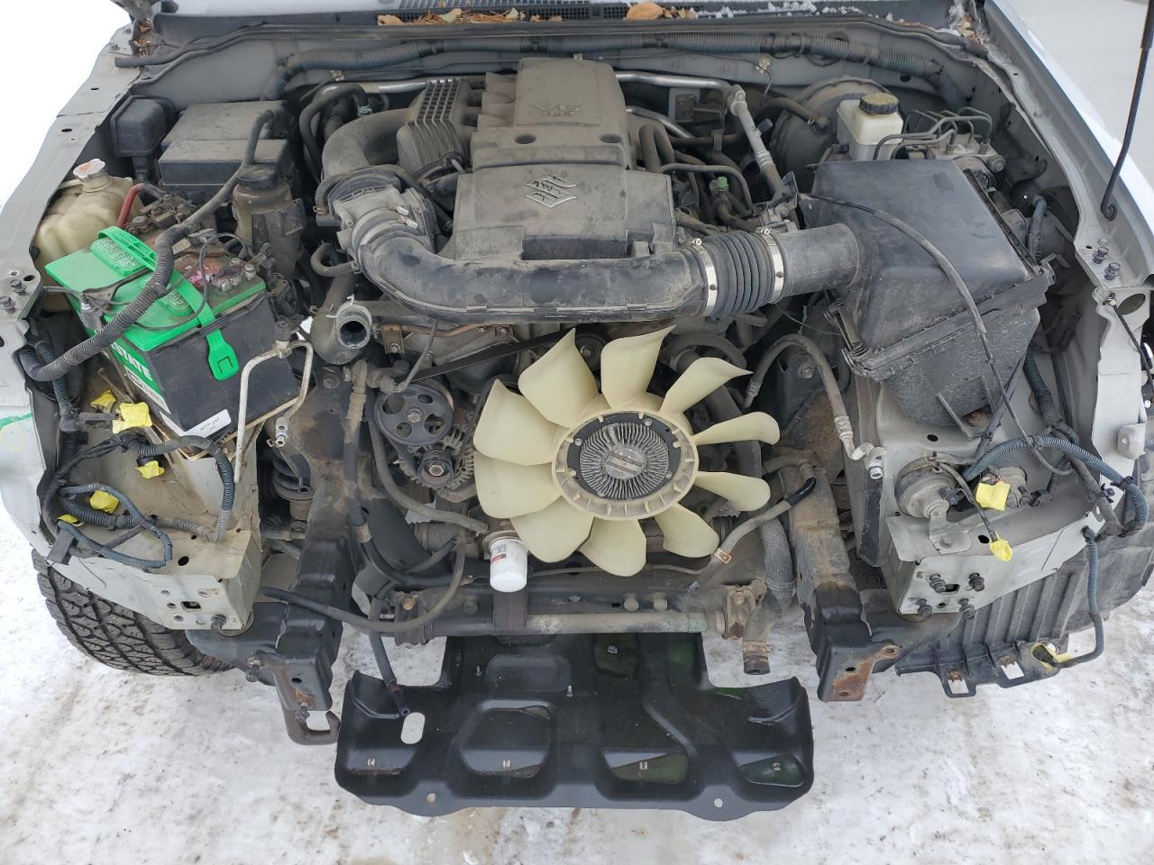 2009 Suzuki Equator - Image 11