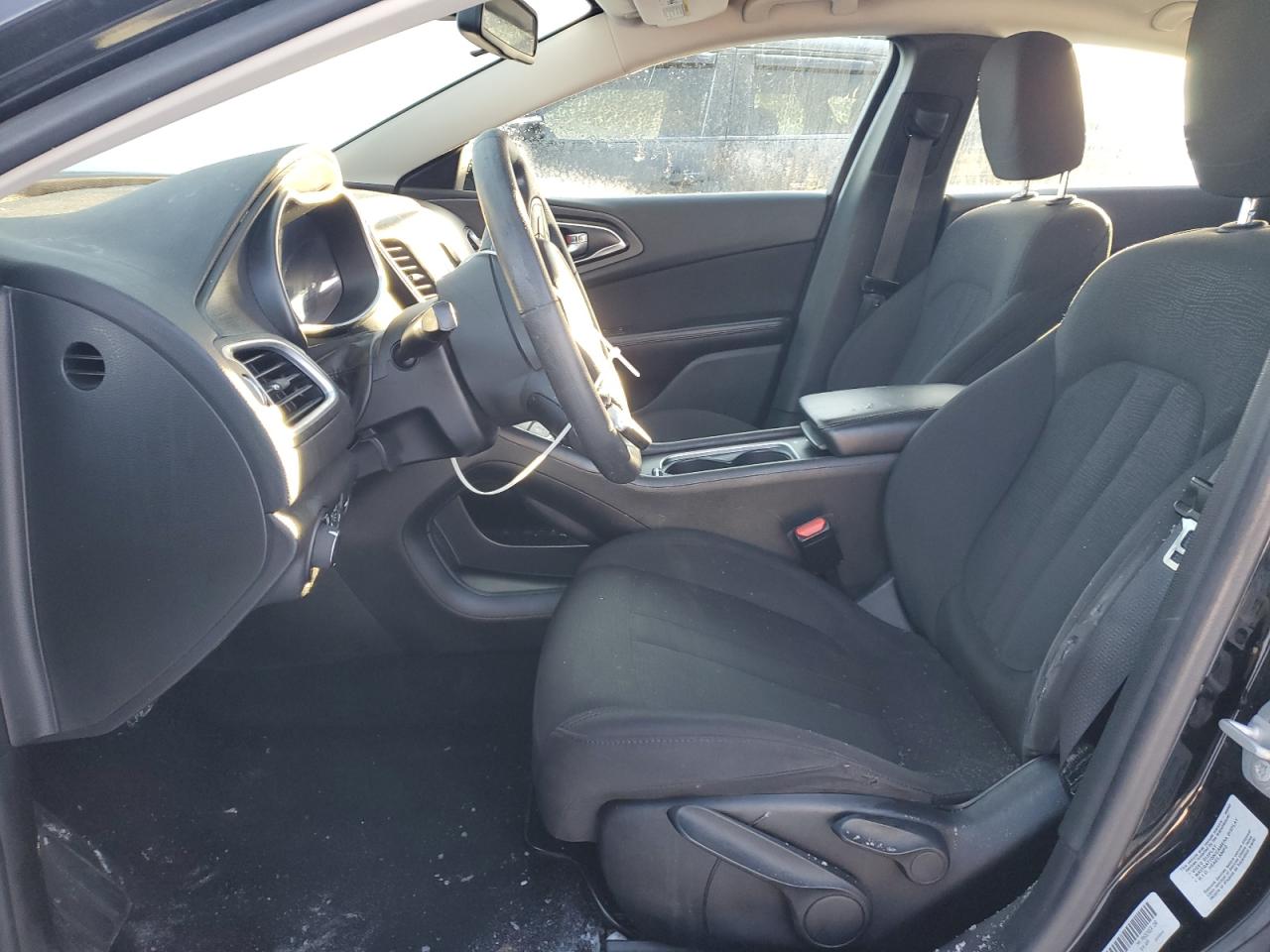 2016 Chrysler 200 - Image 7