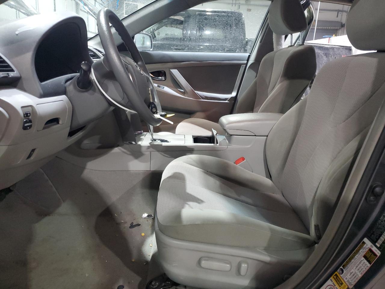 2010 Toyota Camry - Image 7