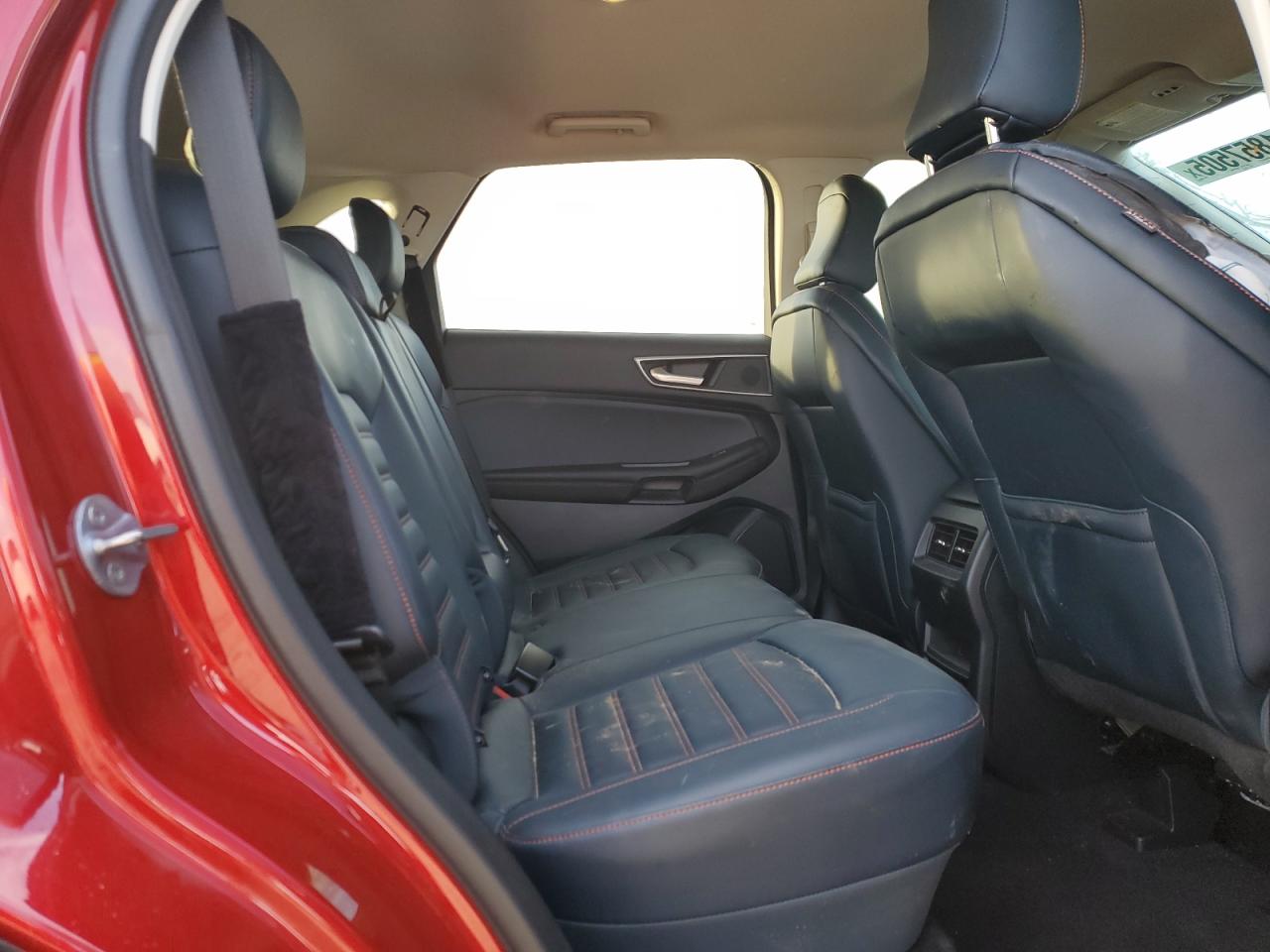 2022 Ford Edge - Image 12