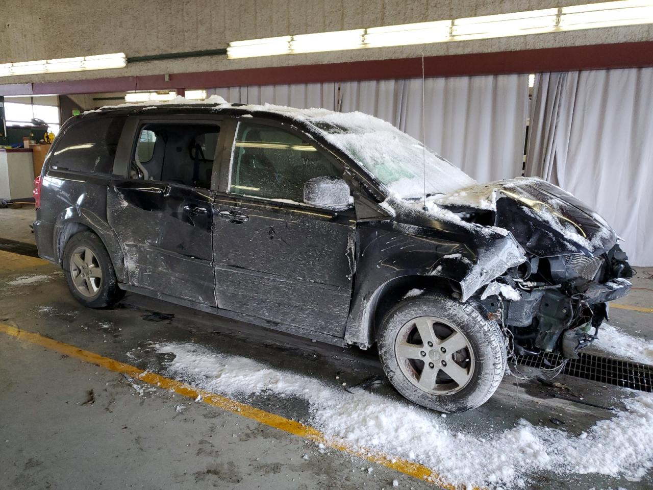 2011 Dodge Caravan - Image 4