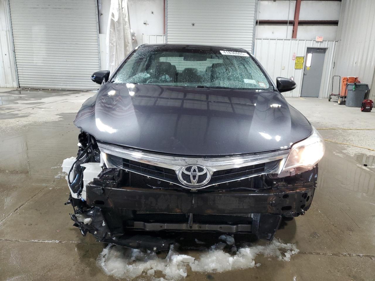 2015 Toyota Avalon - Image 5