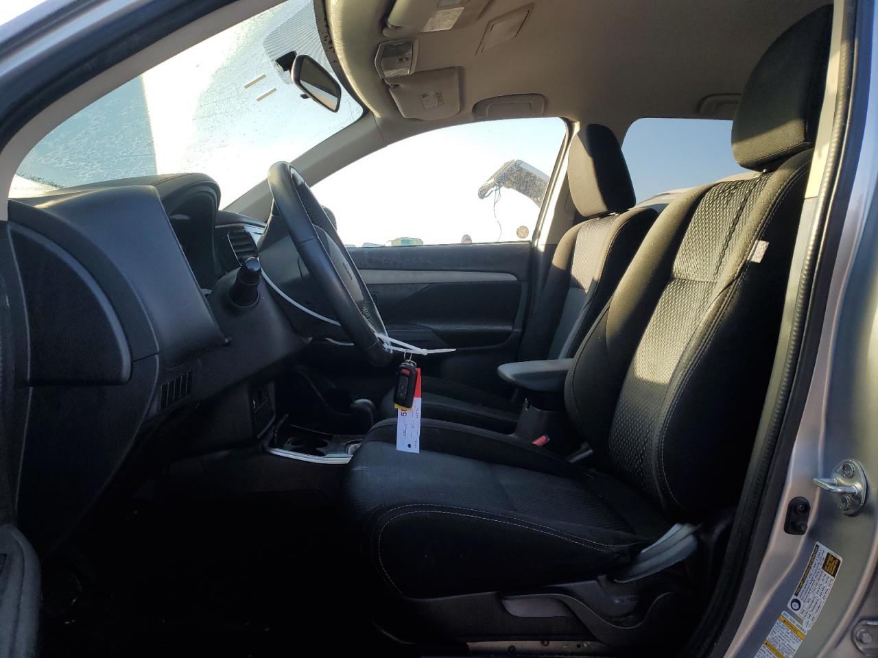 2018 Mitsubishi Outlander - Image 7