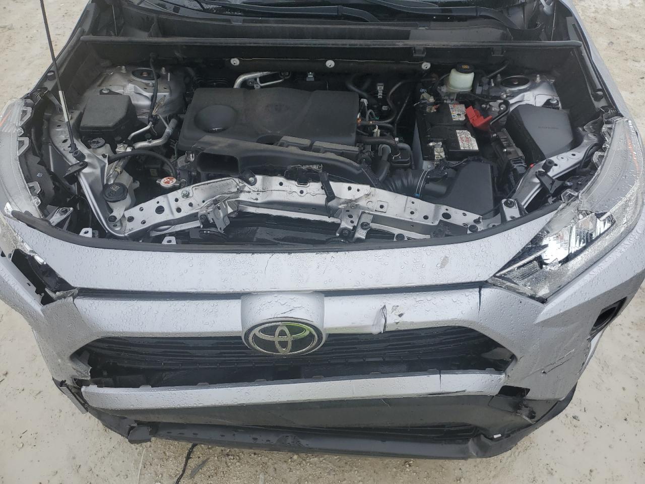 2020 Toyota RAV 4 - Image 12
