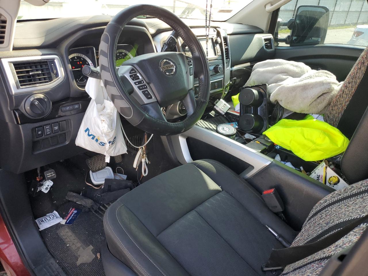 2017 Nissan Titan - Image 8