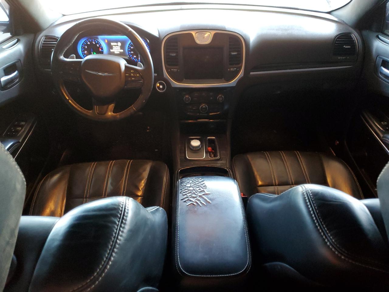 2017 Chrysler 300 - Image 8