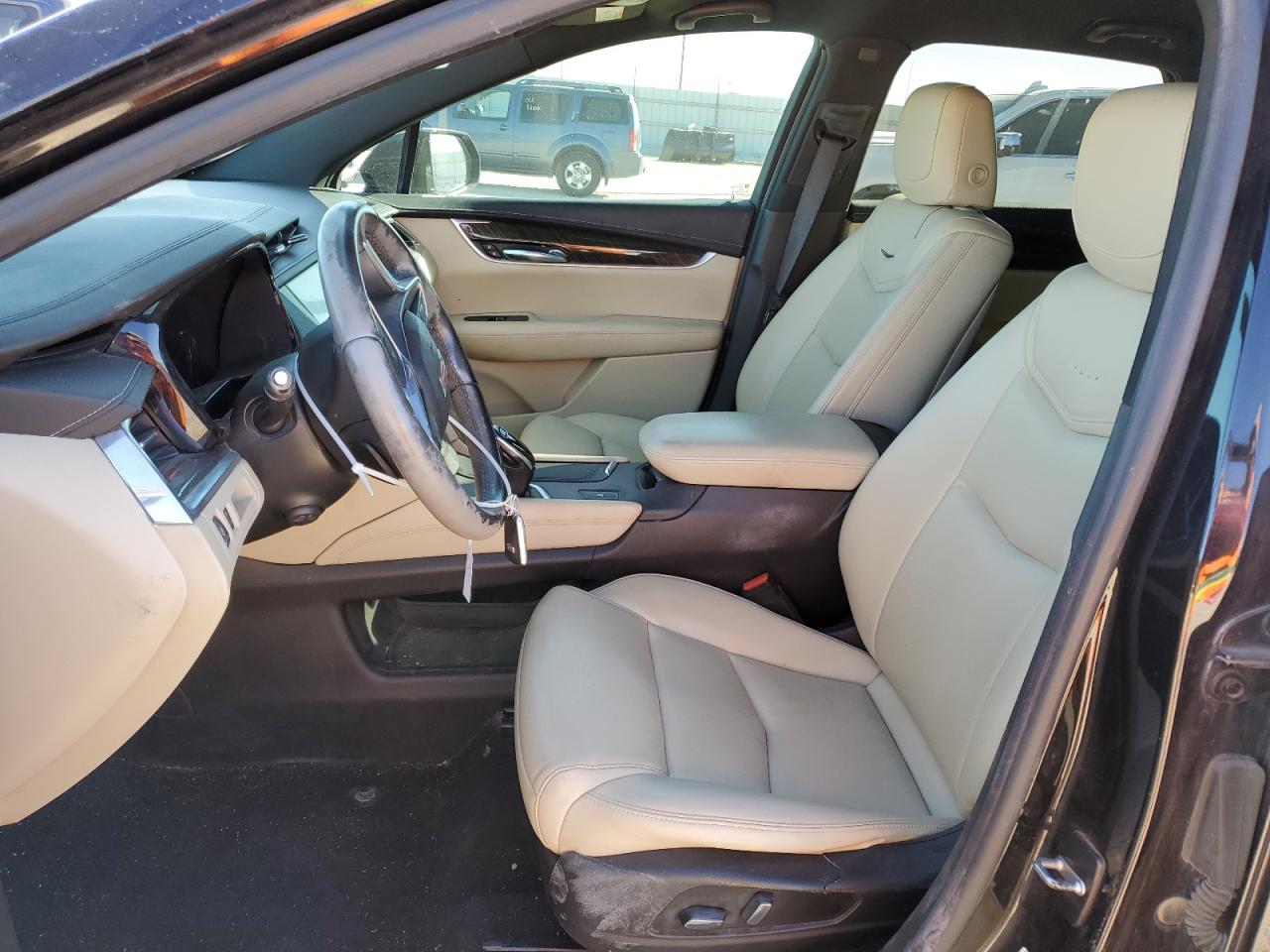 2017 Cadillac XT5 - Image 7