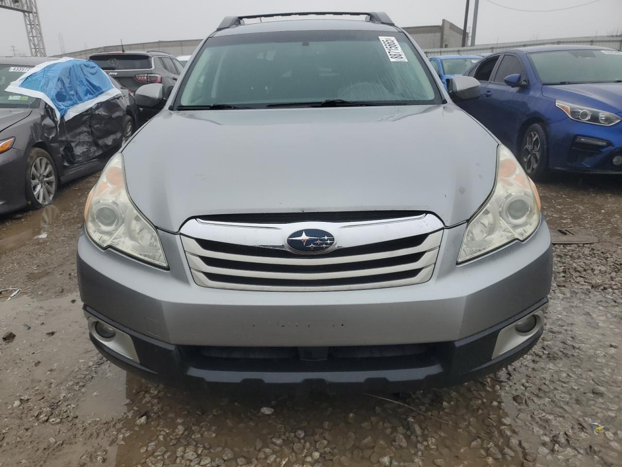 2011 Subaru Outback - Image 5