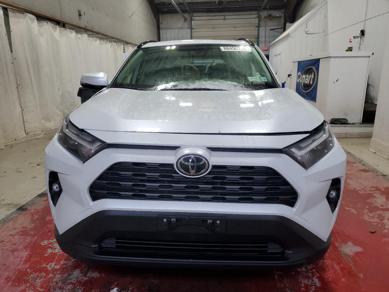 2023 Toyota RAV 4 - Image 5