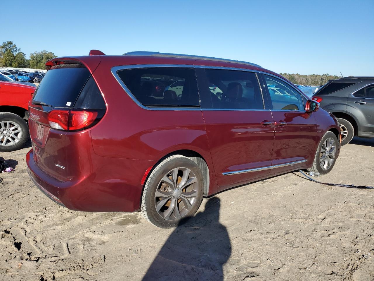2017 Chrysler Pacifica - Image 3