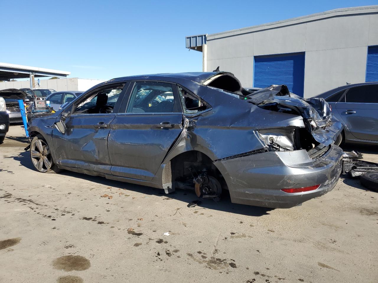 2019 Volkswagen Jetta - Image 2