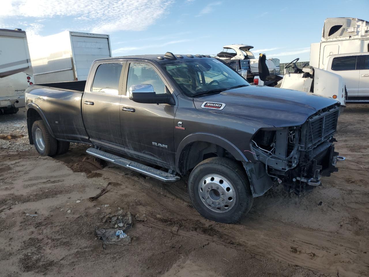 2022 RAM 3500 - Image 4