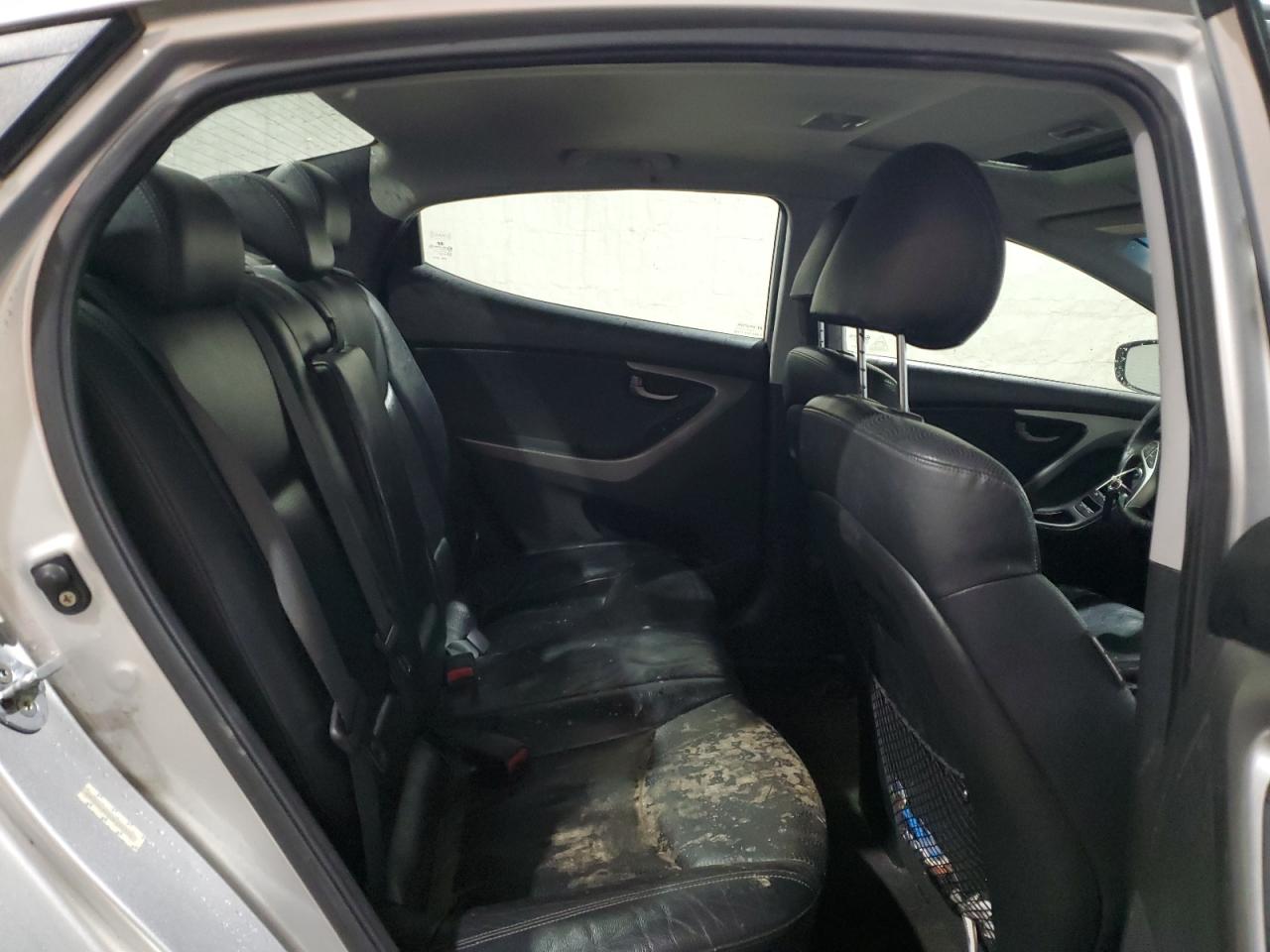 2012 Hyundai Elantra - Image 10