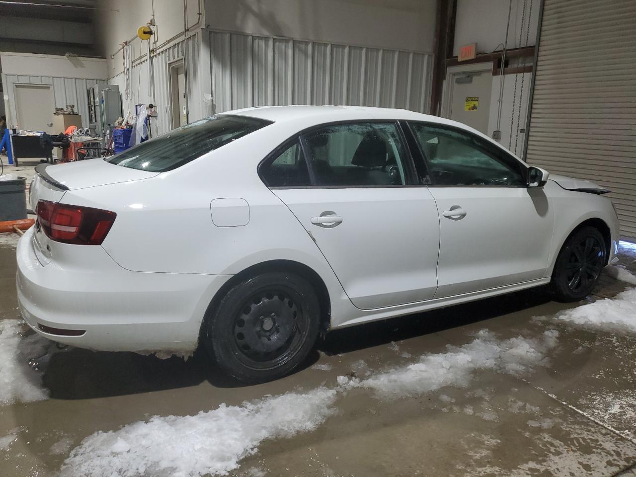 2017 Volkswagen Jetta - Image 3