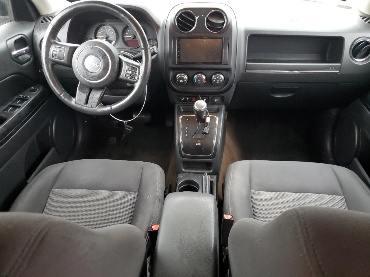 2015 Jeep Liberty (Patriot) - Image 8