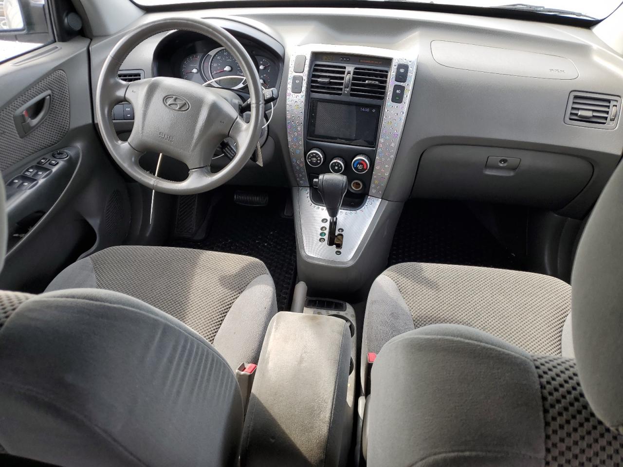 2006 Hyundai Tucson - Image 8