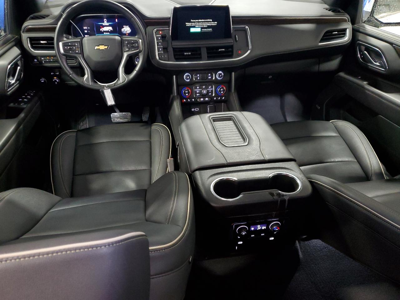 2023 Chevrolet Suburban - Image 8