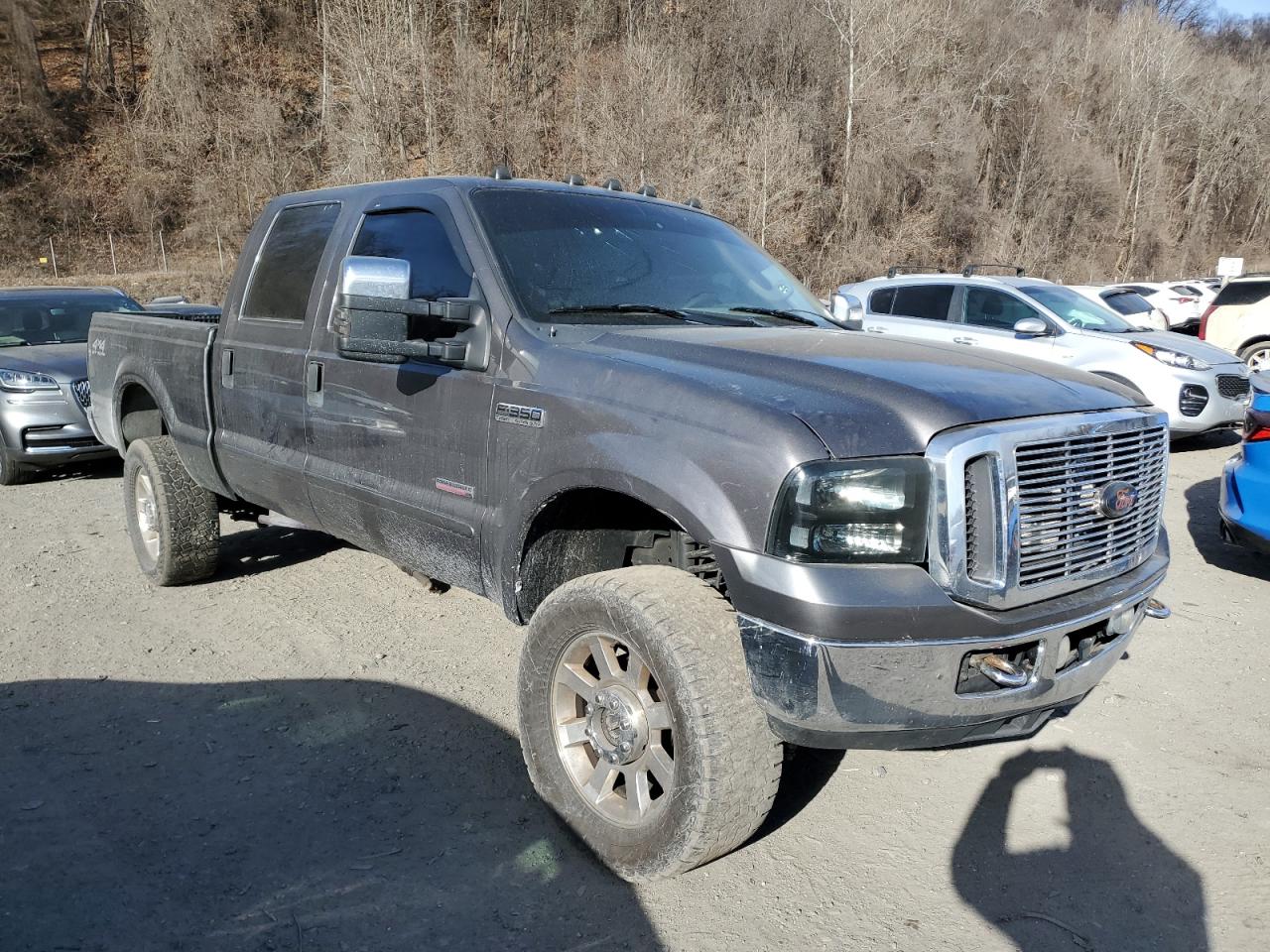2006 Ford F350 - Image 4
