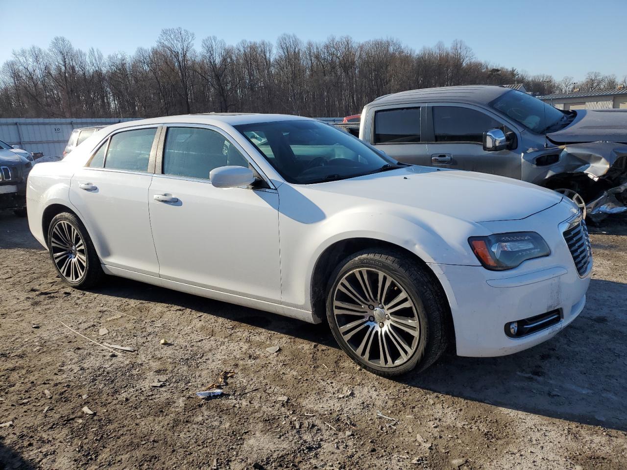 2013 Chrysler 300 - Image 4