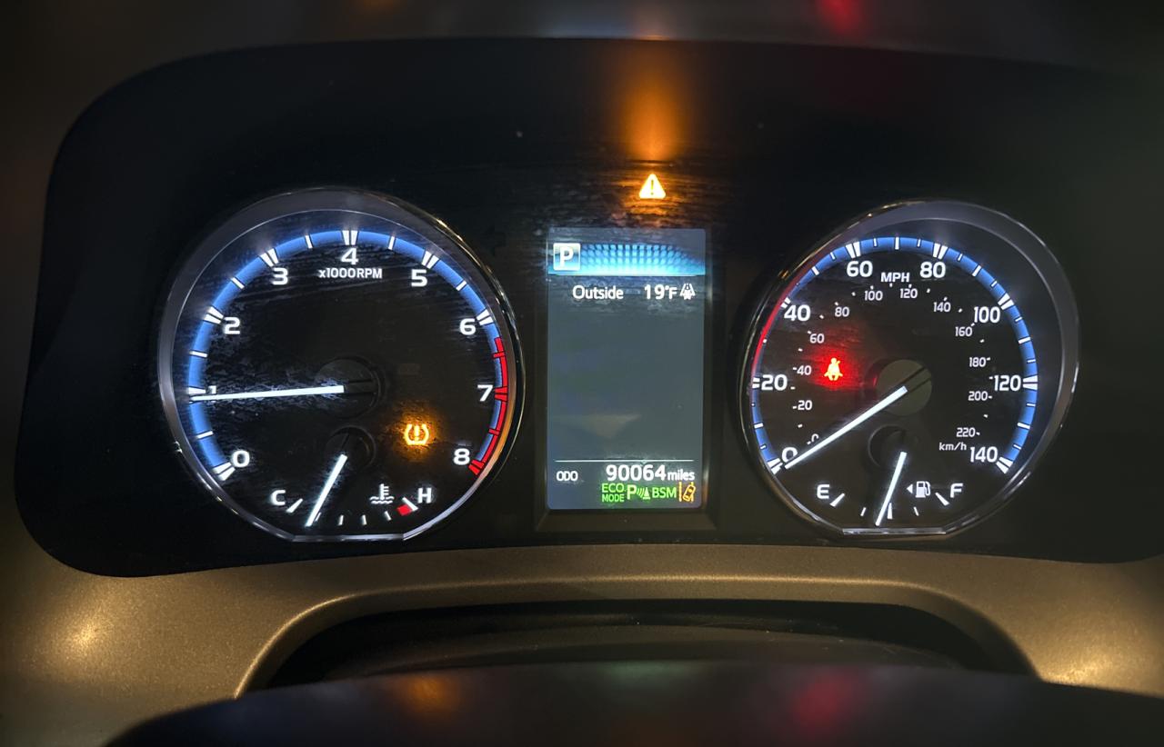 2016 Toyota RAV 4 - Image 8