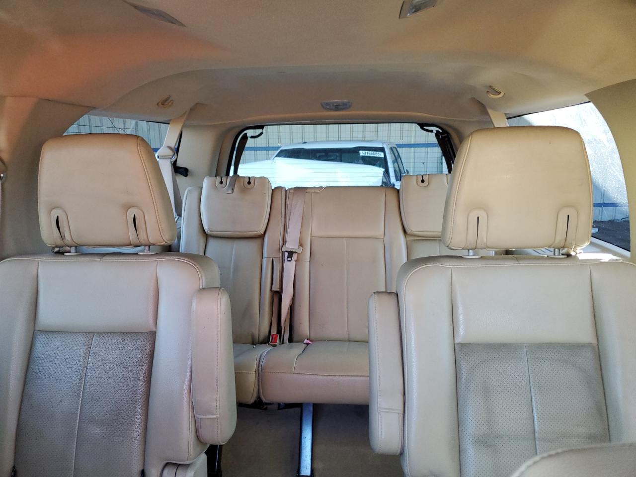 2014 Ford Expedition - Image 10