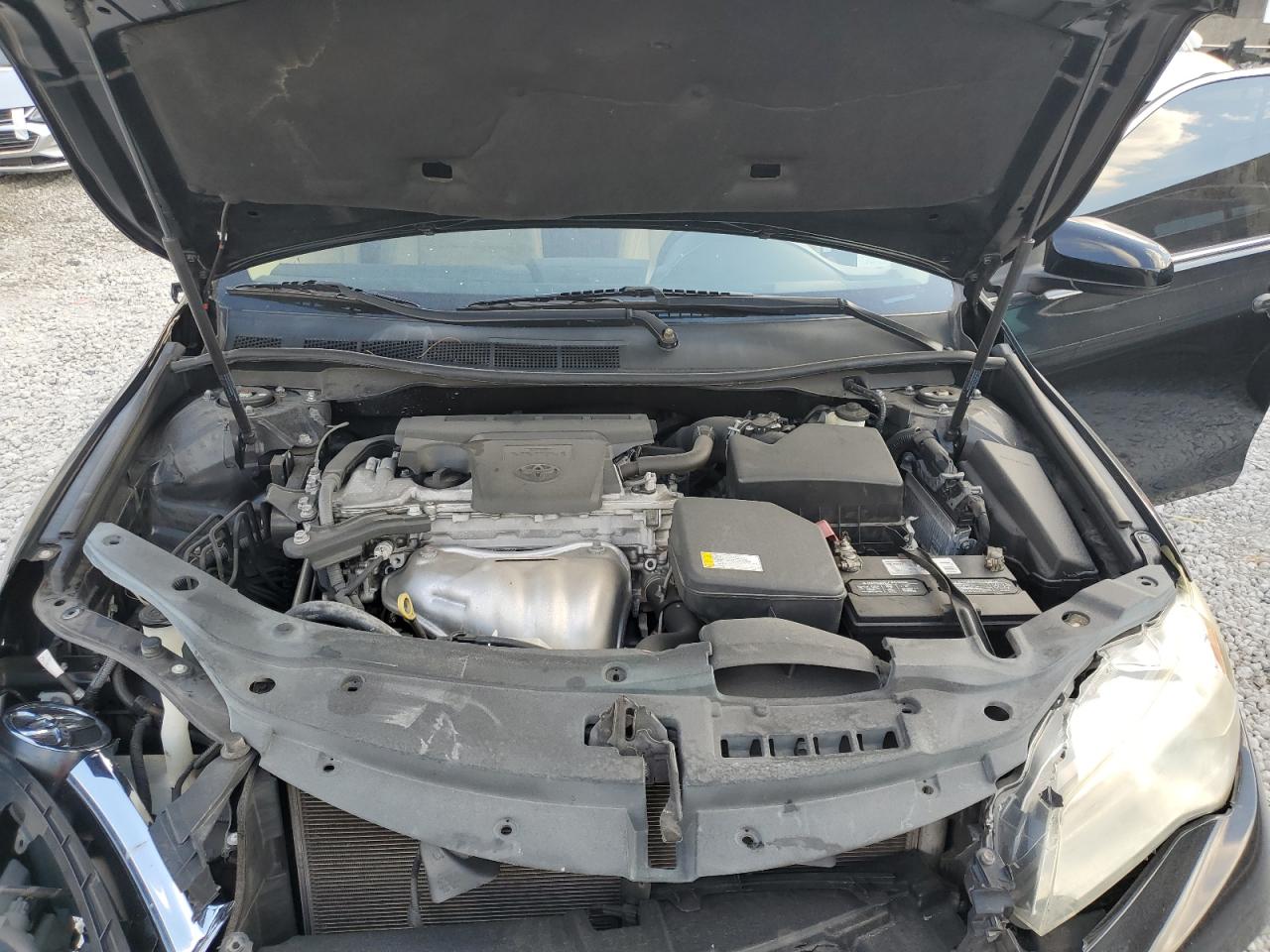 2016 Toyota Camry - Image 11