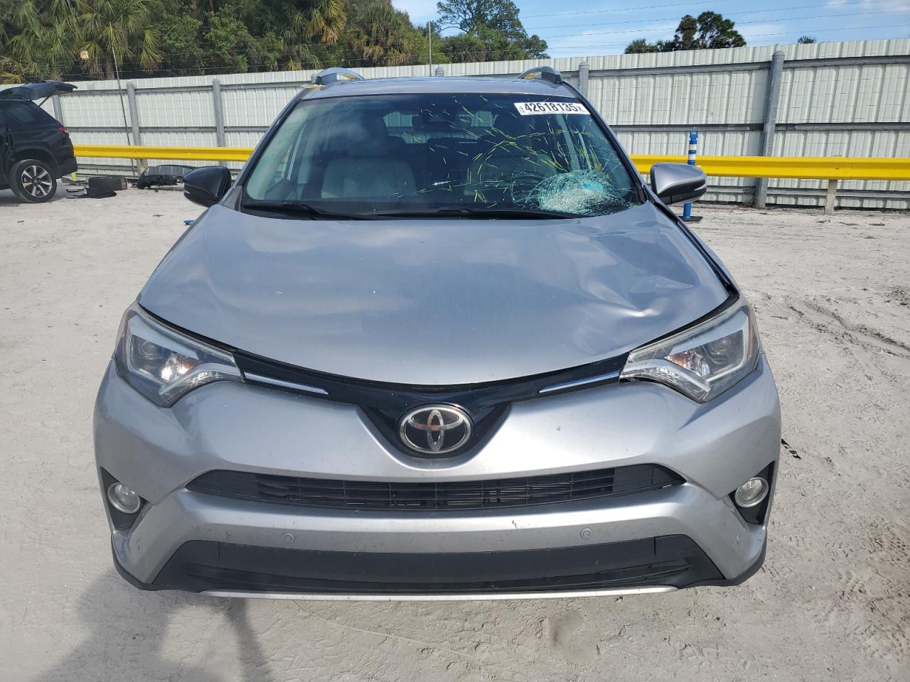 2016 Toyota RAV 4 - Image 5