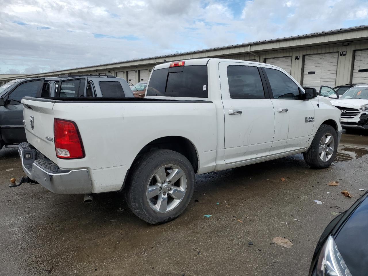 2018 RAM 1500 - Image 3