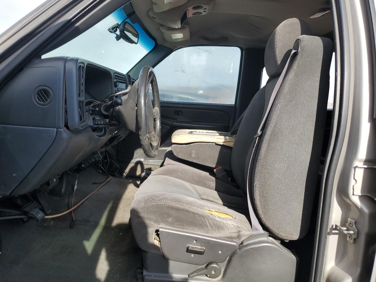 2005 Chevrolet Silverado - Image 7