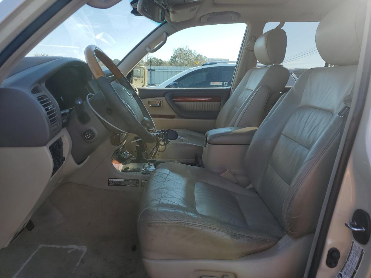2004 Lexus LX - Image 7