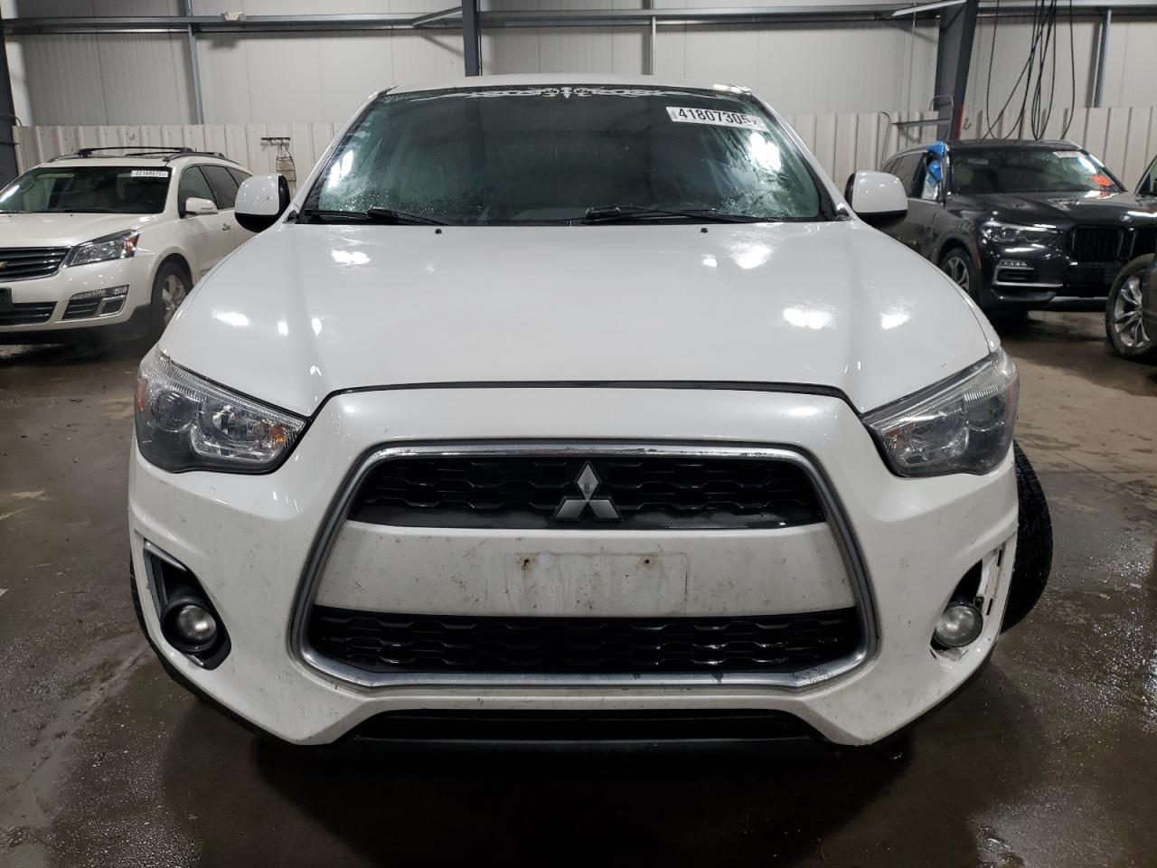2014 Mitsubishi Outlander - Image 5