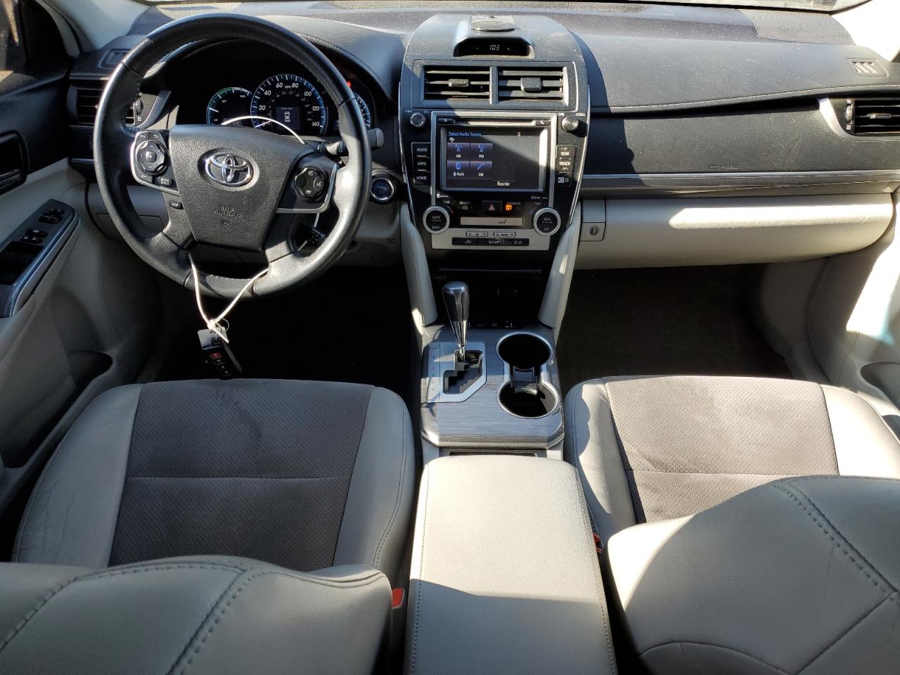 2014 Toyota Camry - Image 8