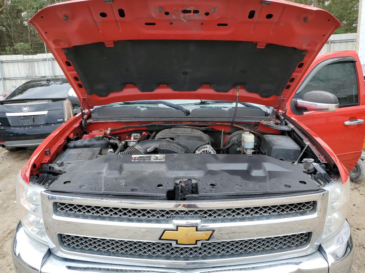 2013 Chevrolet Silverado - Image 11