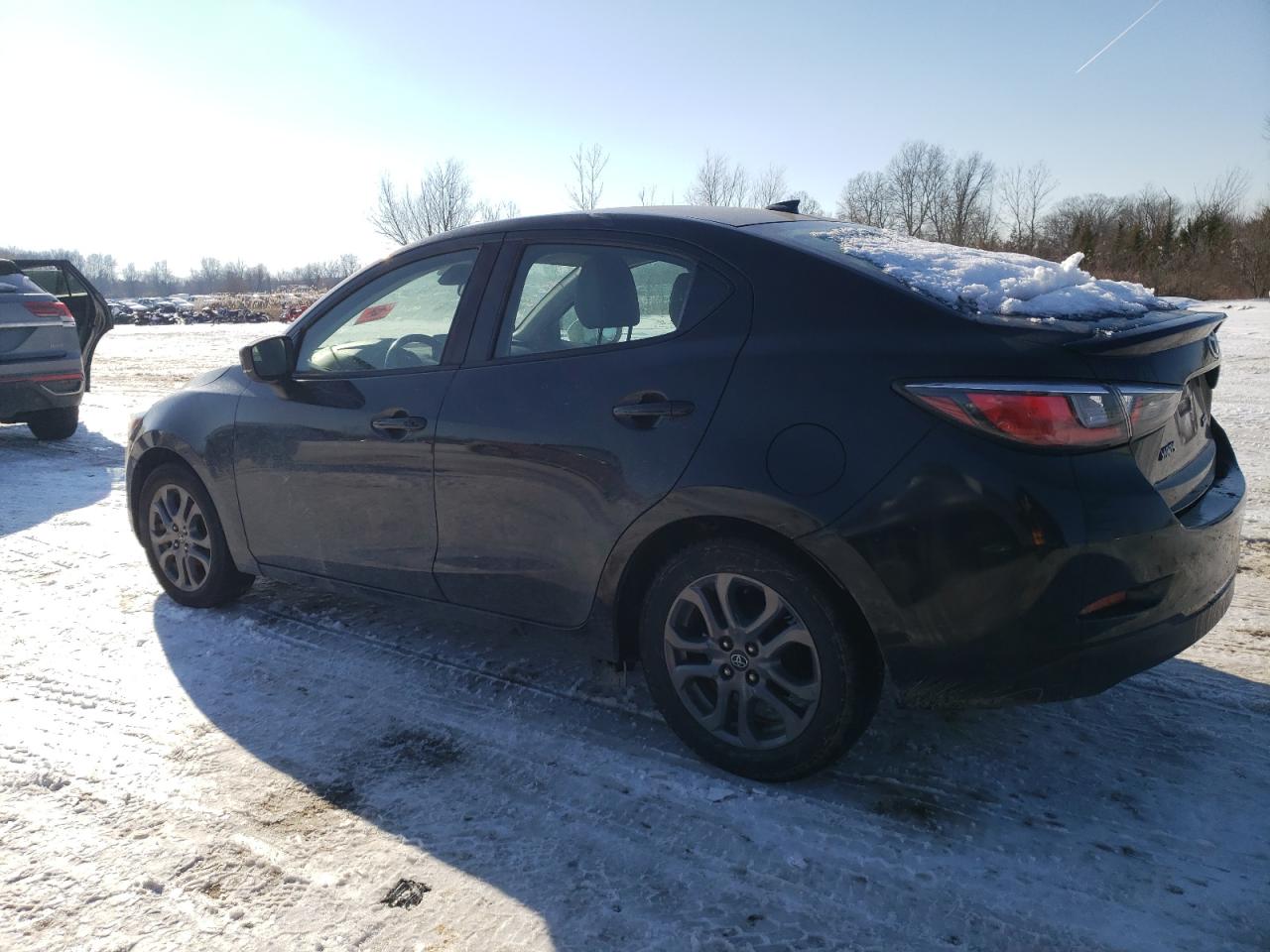 2019 Toyota Yaris - Image 2