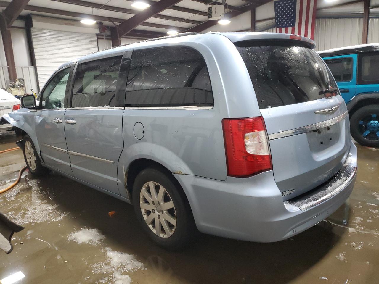 2012 Chrysler Town & Country - Image 2