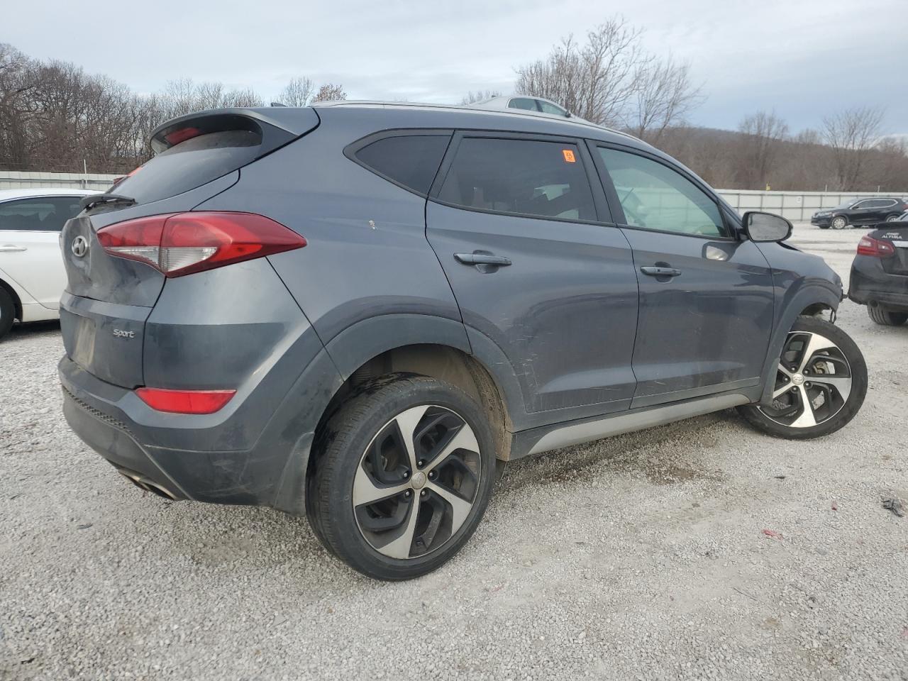 2018 Hyundai Tucson - Image 3