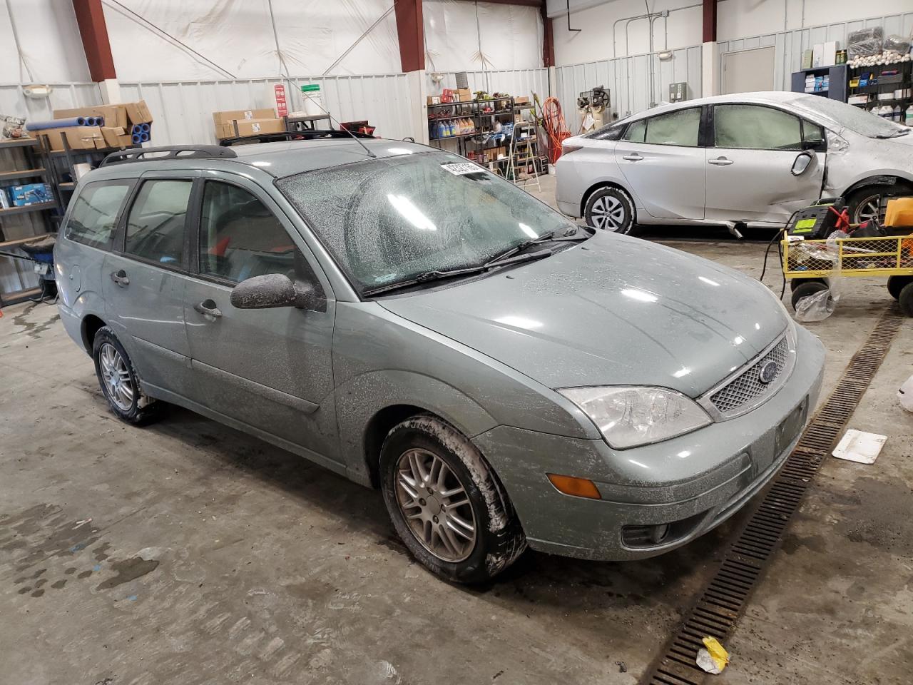 2005 Ford Focus - Image 4