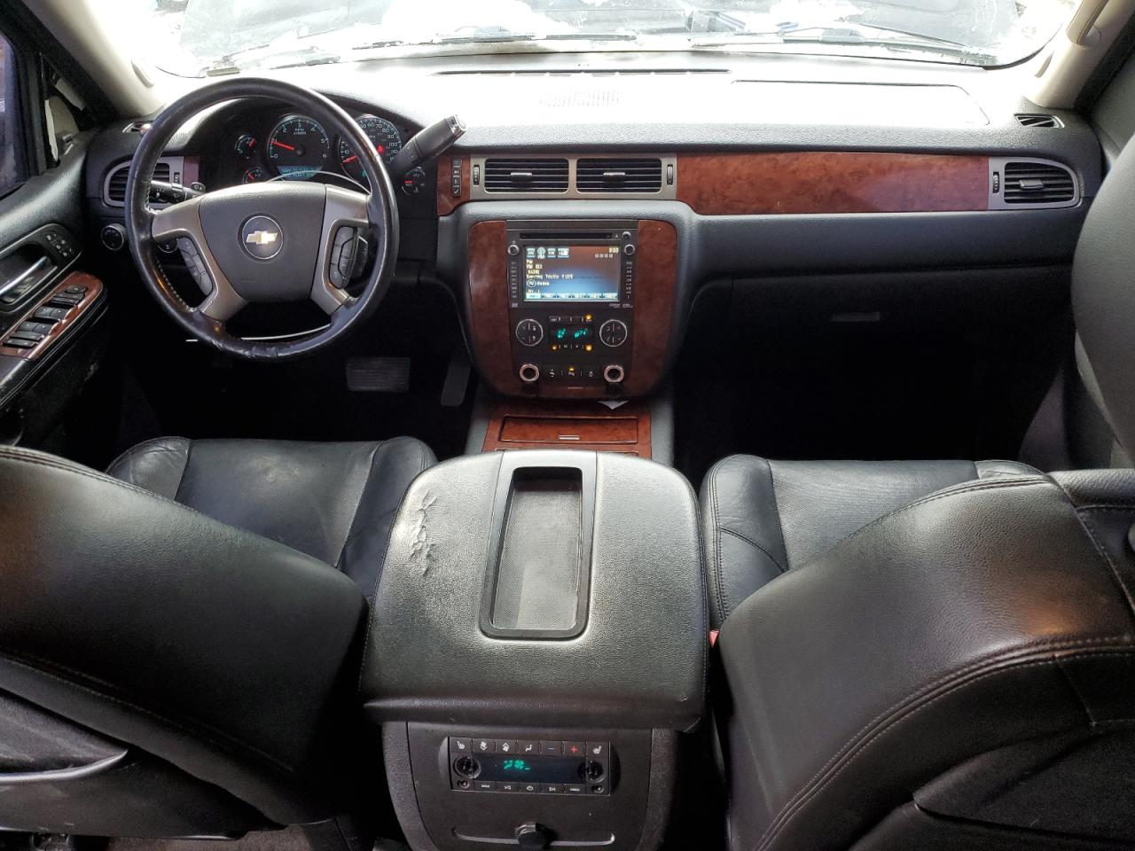 2013 Chevrolet Suburban - Image 8