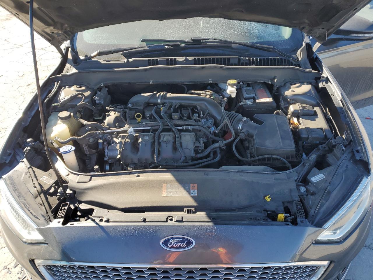 2020 Ford Fusion - Image 11