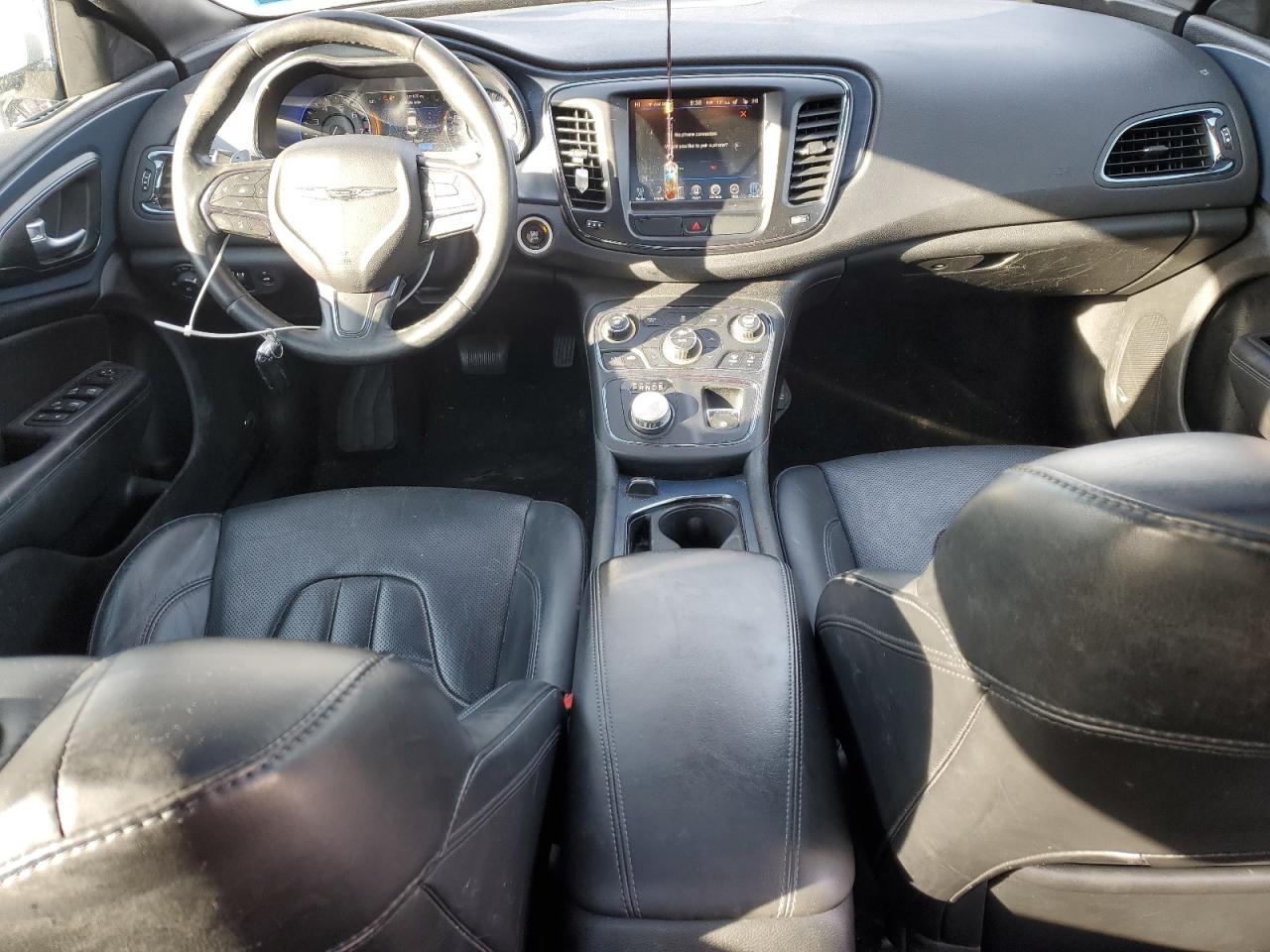 2016 Chrysler 200 - Image 8