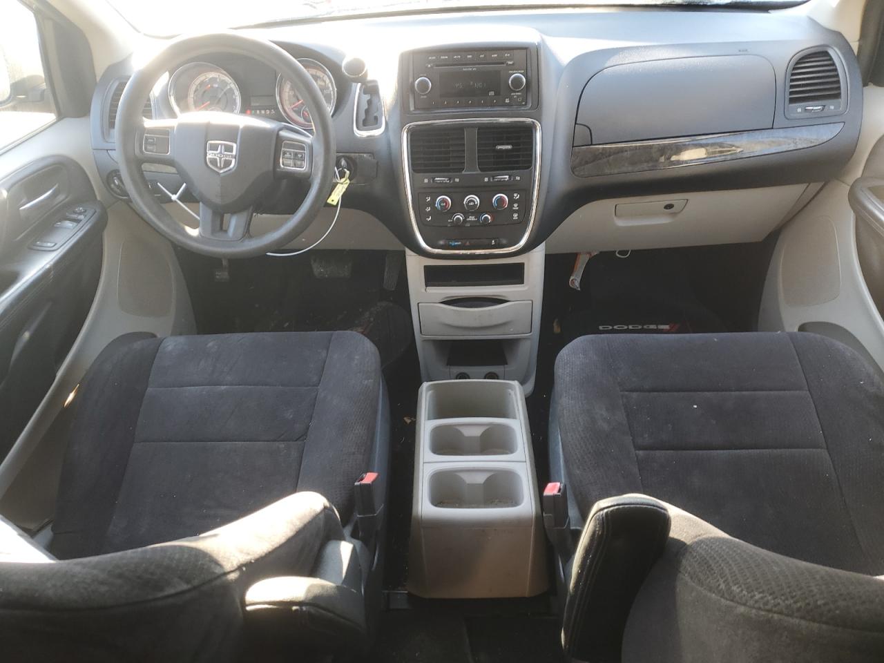 2011 Dodge Caravan - Image 8