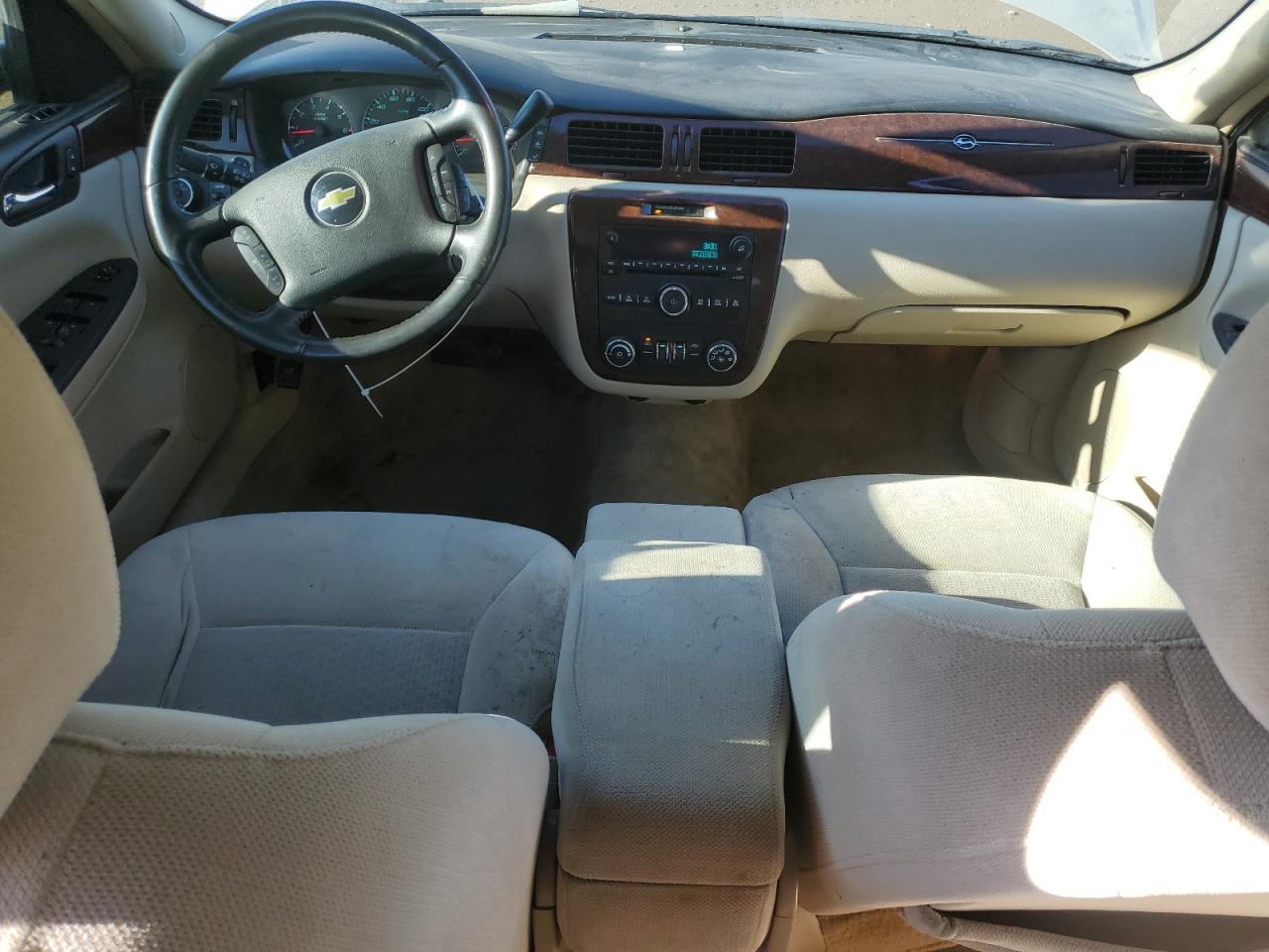 2011 Chevrolet Impala - Image 8