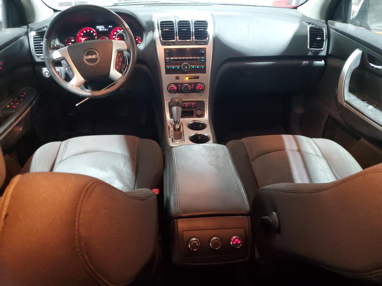 2010 GMC Acadia - Image 8